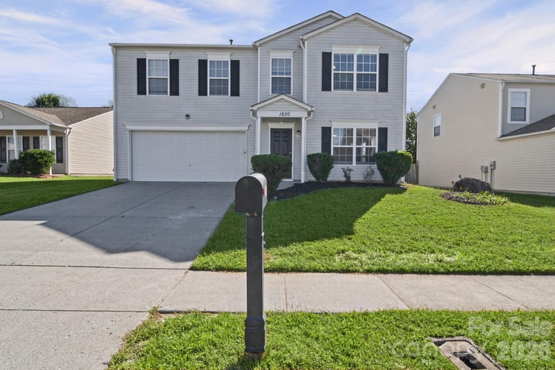 1820 Rustic Barn Dr, Huntersville, NC 28078