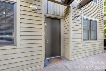 317 E Tremont Ave #105, Charlotte, NC 28203