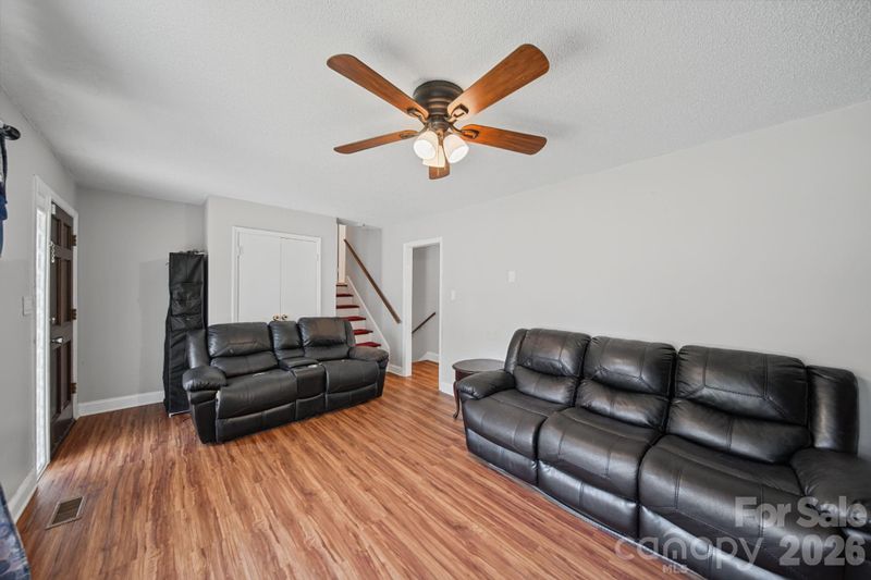 3323 Wiseman Dr, Charlotte, NC 28227
