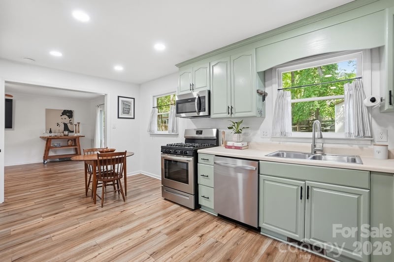 5060 Suwarrow Cir, Tega Cay, SC 29708