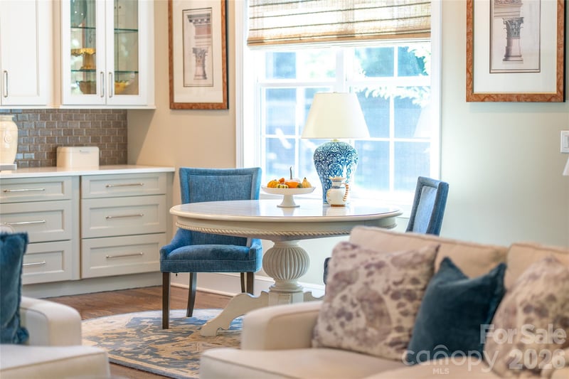 211 Towne Place Dr, Hendersonville, NC 28792