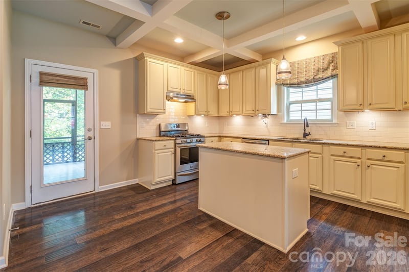 57 Brown St, Weaverville, NC 28787