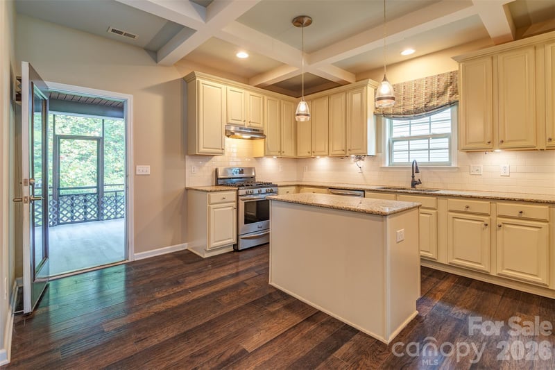 57 Brown St, Weaverville, NC 28787