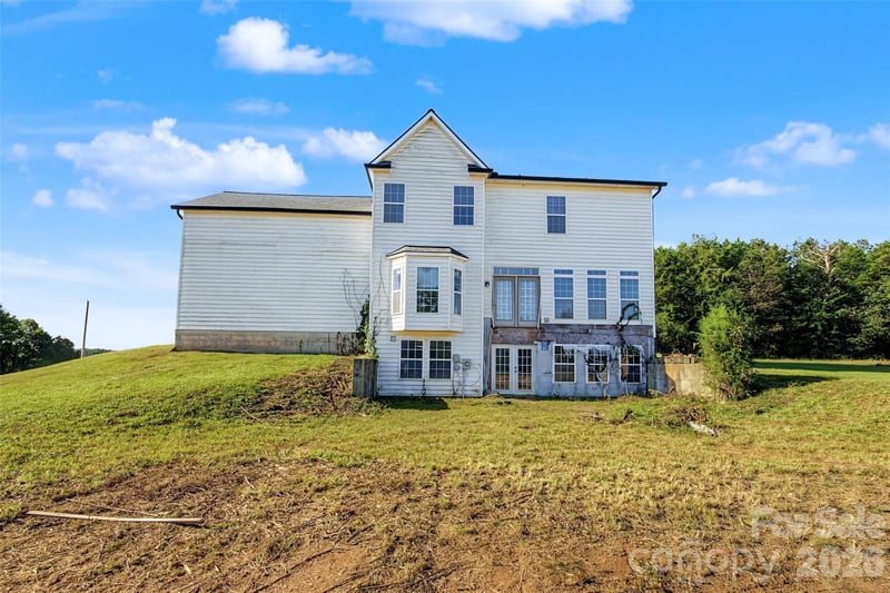 318 Huie Rd, Olin, NC 28660