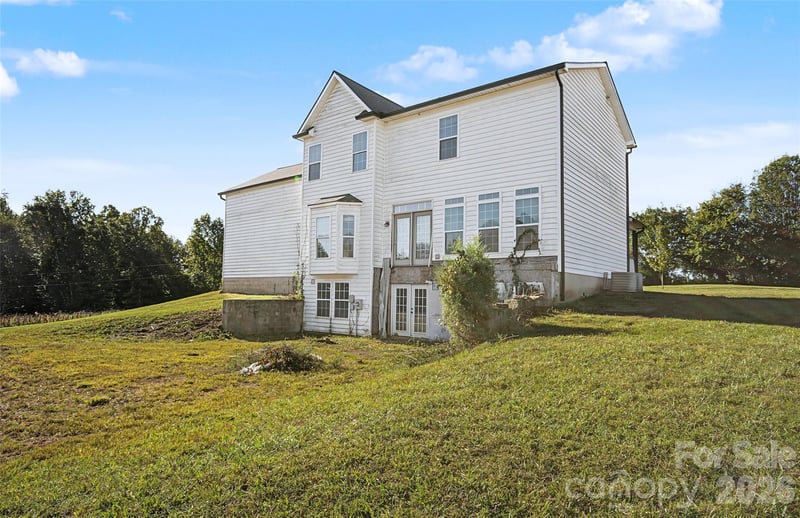 318 Huie Rd, Olin, NC 28660