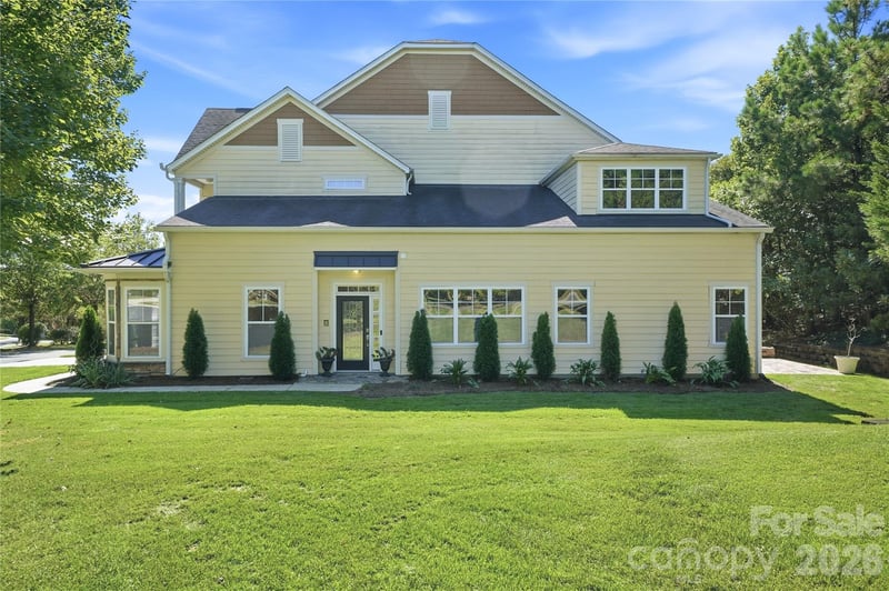 411 Halyard Ln, Tega Cay, SC 29708