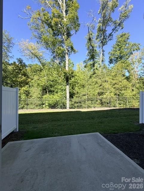 1027 Grays Mill Rd, Charlotte, NC 28215