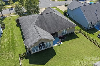 13318 Planters Row Dr, Charlotte, NC 28278