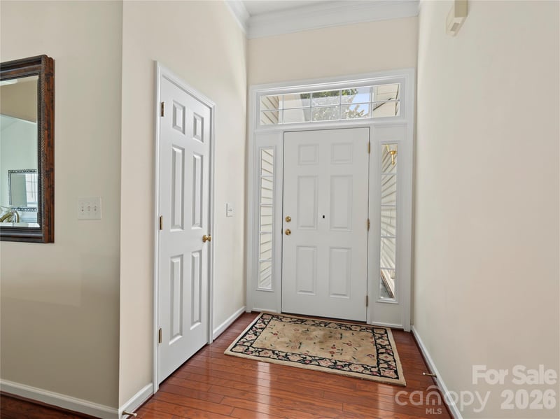 13318 Planters Row Dr, Charlotte, NC 28278