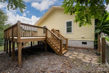 124 Soulshine Ct, Asheville, NC 28806