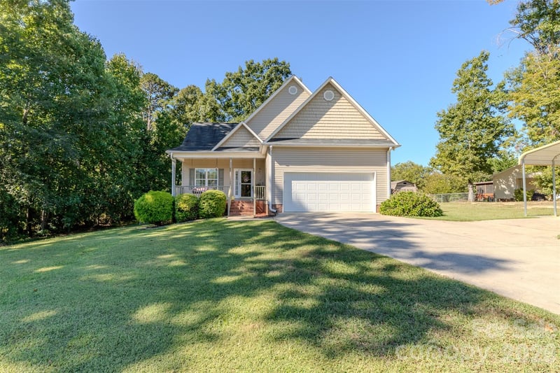 9008 Meredith Leigh Ln, Cherryville, NC 28021