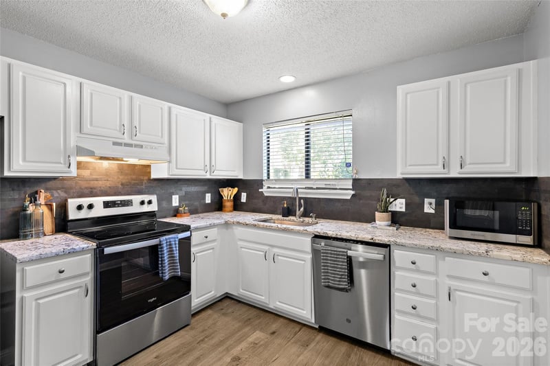 3009 Heathstead Pl #J, Charlotte, NC 28210