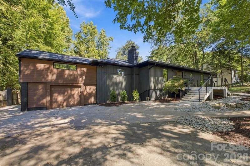 3301 Archdale Dr, Charlotte, NC 28210