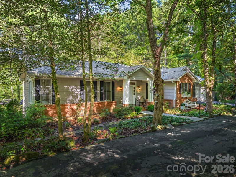 2509 Little River Rd, Hendersonville, NC 28739