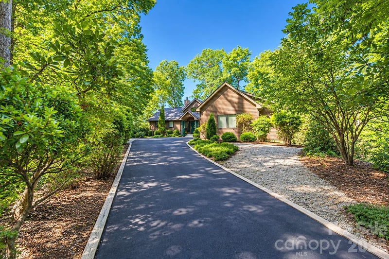 200 Timberlane Cir #46-R, Pisgah Forest, NC 28768
