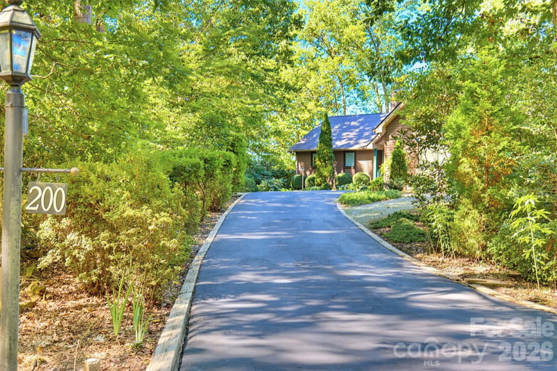 200 Timberlane Cir #46-R, Pisgah Forest, NC 28768