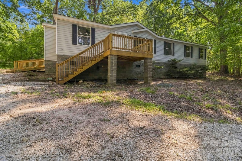 2212 Wildwood Dr, York, SC 29745