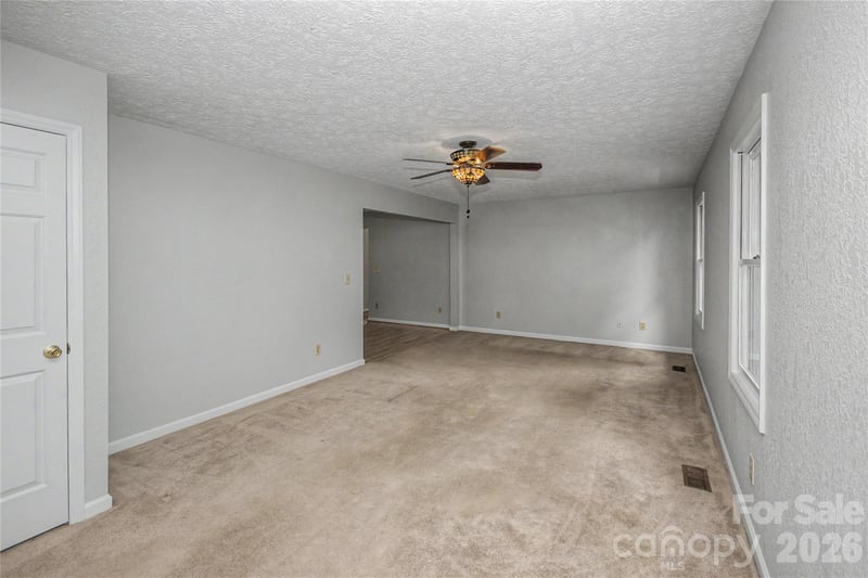 3567 Carington Ln, Statesville, NC 28625