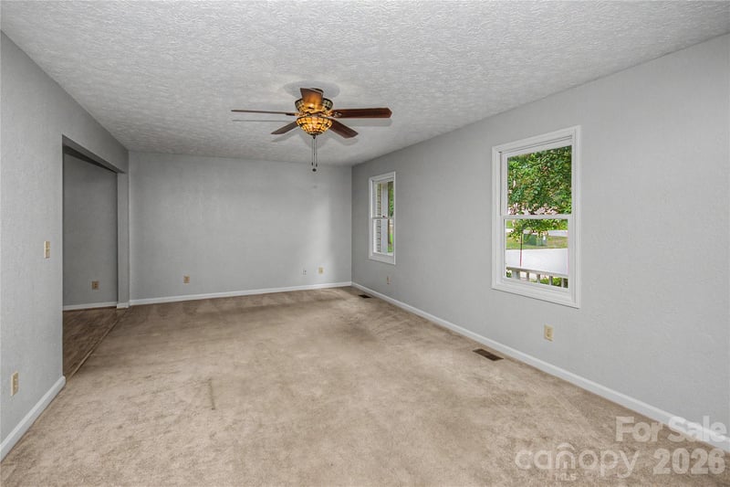 3567 Carington Ln, Statesville, NC 28625