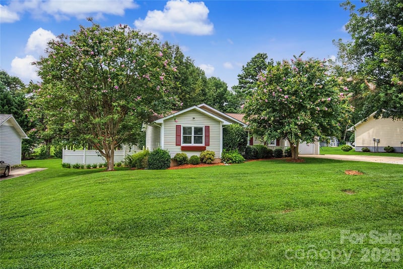 3567 Carington Ln, Statesville, NC 28625
