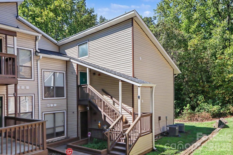 4401 Sharon Chase Dr #H, Charlotte, NC 28215