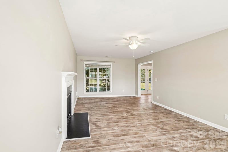 244 Mud Creek Rd, Fletcher, NC 28732