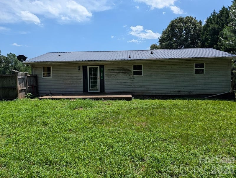 1859 Rollins Dr, Catawba, NC 28609