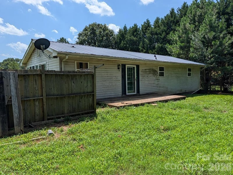 1859 Rollins Dr, Catawba, NC 28609