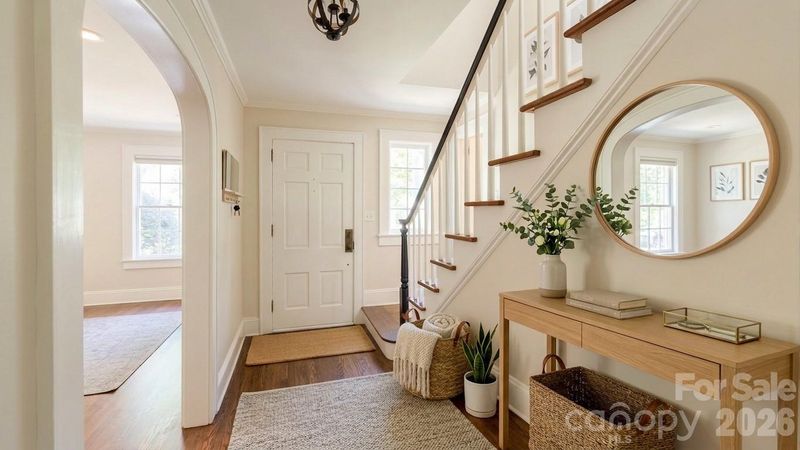 431 9th St NW, Hickory, NC 28601