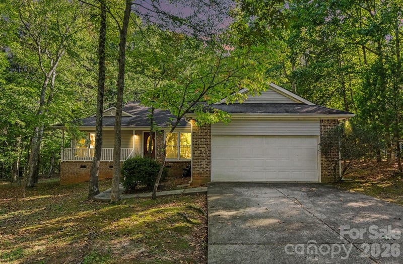 5607 Dorchester Ave, Harrisburg, NC 28075