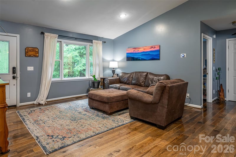 19 Forge Dr, Mills River, NC 28759