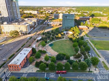 505 E 6th St #1406, Charlotte, NC 28202