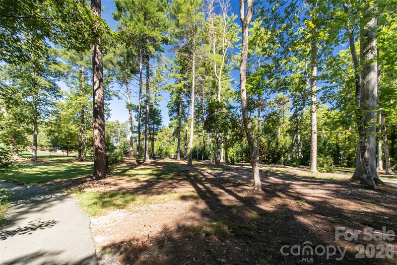 9999 Sherwood Dr S, Flat Rock, NC 28731