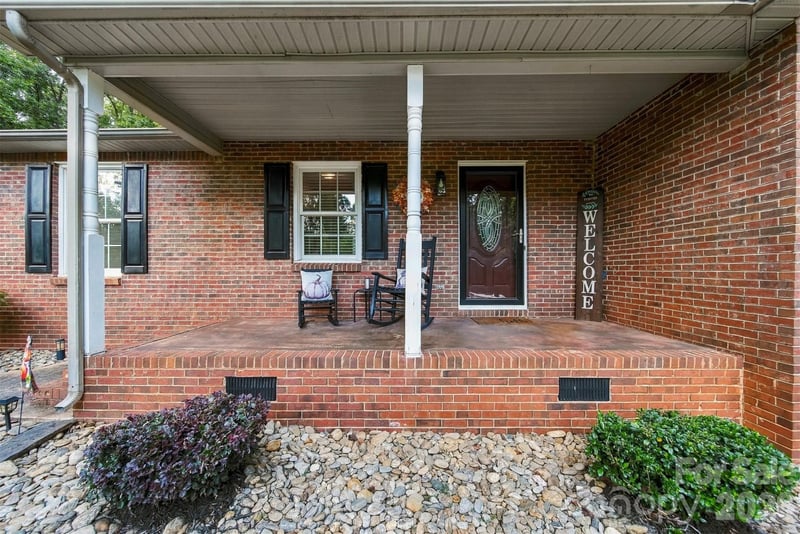 1636 Wellington Ave, Newton, NC 28658