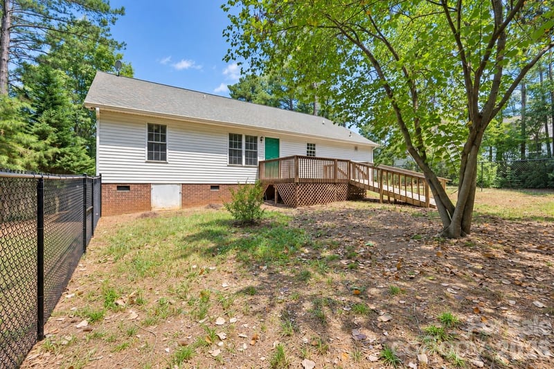 2017 Country Club Dr, Lancaster, SC 29720