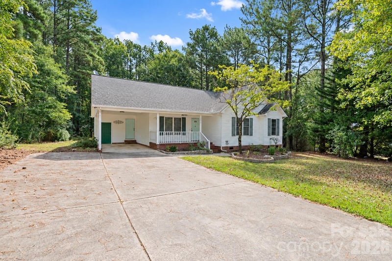 2017 Country Club Dr, Lancaster, SC 29720