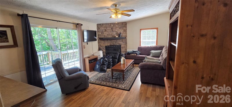 52 Tahkeyostee Rg, Weaverville, NC 28787