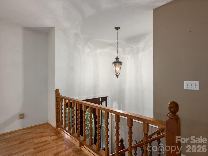 172 Long John Dr, Hendersonville, NC 28791