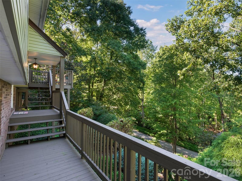 172 Long John Dr, Hendersonville, NC 28791
