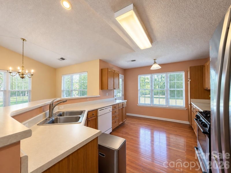 15751 Southern Garden Ln, Charlotte, NC 28278