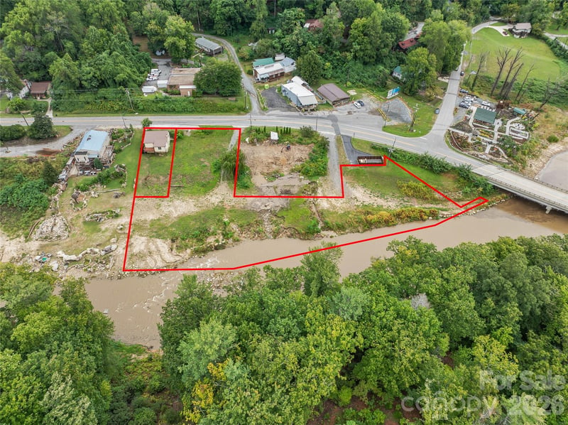 3127 Memorial Hw, Lake Lure, NC 28746