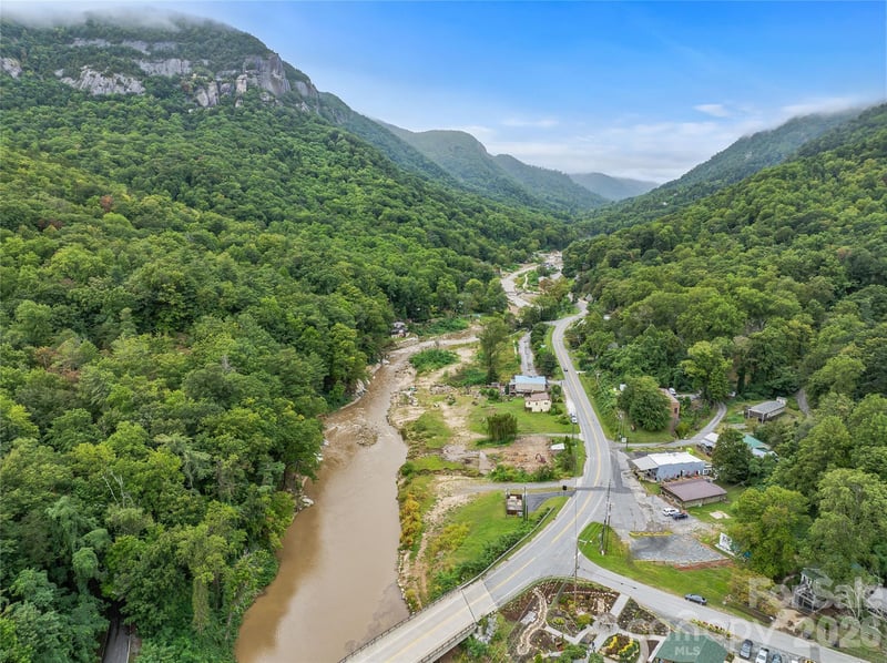 3127 Memorial Hw, Lake Lure, NC 28746