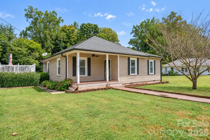 228 Hazeleen Ave, Belmont, NC 28012