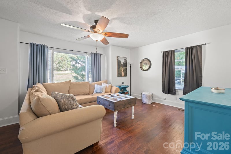 907 Mauney Rd, Stanley, NC 28164
