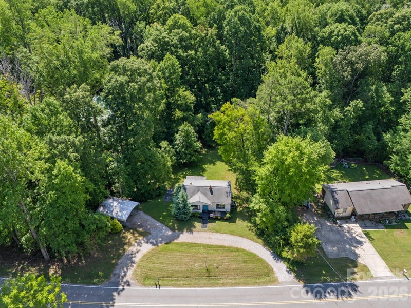 907 Mauney Rd, Stanley, NC 28164