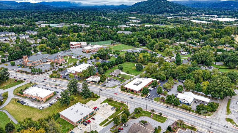 3484 Hendersonville Rd, Fletcher, NC 28732