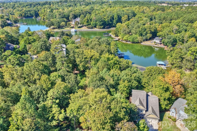 12039 Spinnaker Dr, Tega Cay, SC 29708