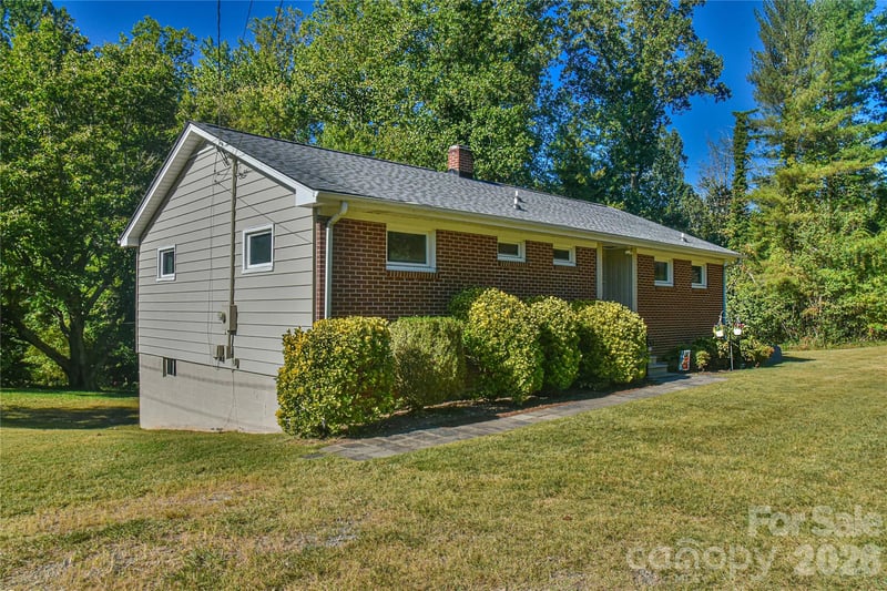 505 Monte Vista Rd #B, Candler, NC 28715