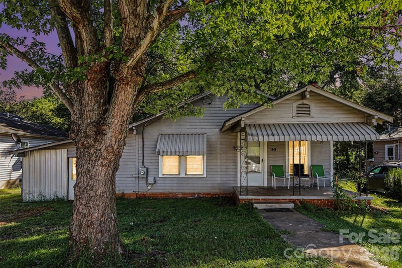 149 Woodlawn Dr, Statesville, NC 28677