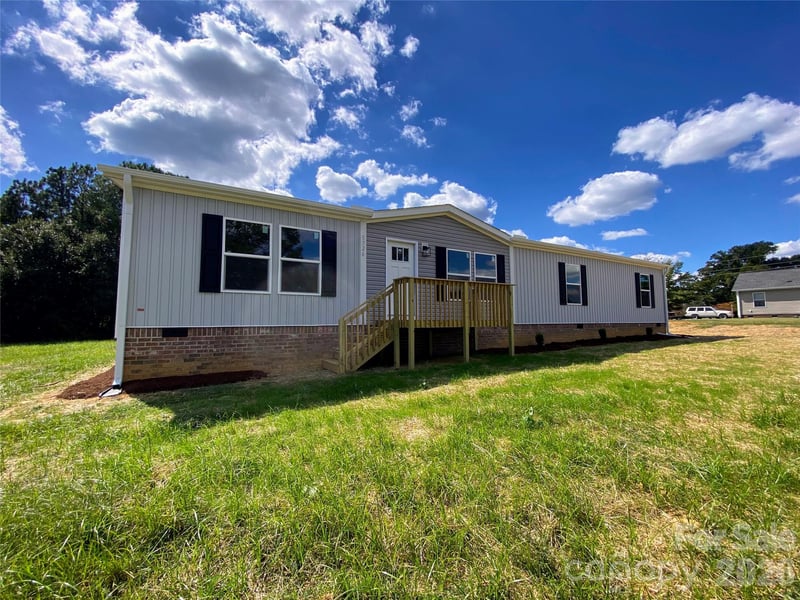 5726 Landon Pl, Heath Springs, SC 29058